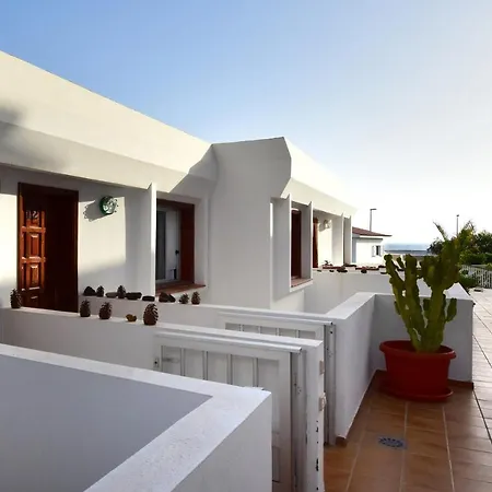 Punta Negra 11 * Puerto de Santiago (Tenerife)